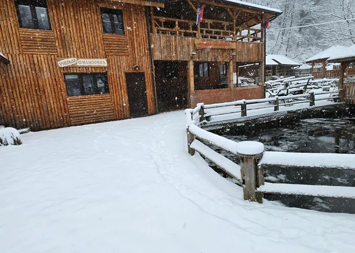 Ribnjak Filopivic 아파트 Ples